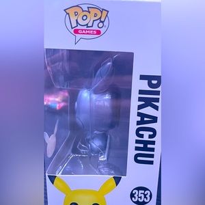 Pokémon Funko pop pikachu silver